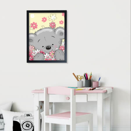 Babyzimmerbild mit entzückendem Teddybär mit Blumen