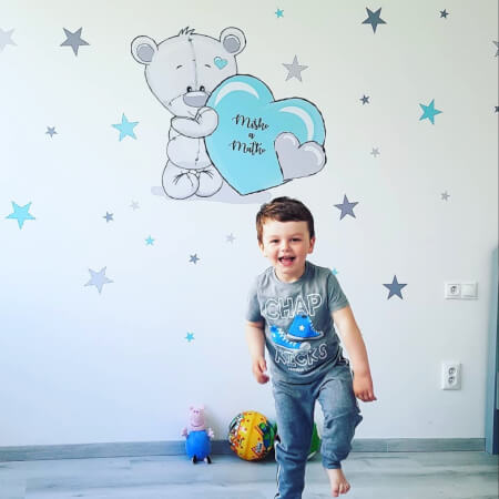 Wandtattoos für Kinder, blauer Teddybär mit Name und Sternen