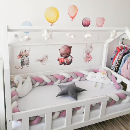 Αυτοκόλλητα πάνω από το κρεβάτι - ζώα με μπαλόνια σε παστέλ χρώματα
