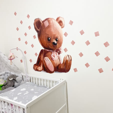 Nalepka za steno nad zibelko – medvedek za deklico