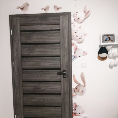 Nálepky na stenu - Akvarelové zvieratká okolo dverí 