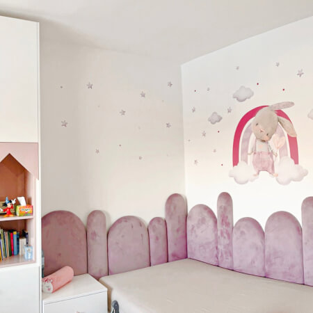 Nálepky na stenu - Zajačik a dúha v ružových farbách