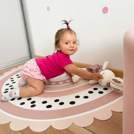 Детска постелка за игра за момиче - дъга за детска стая