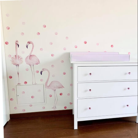 Seinätarra – vaaleanpunaiset flamingot ja pallot
