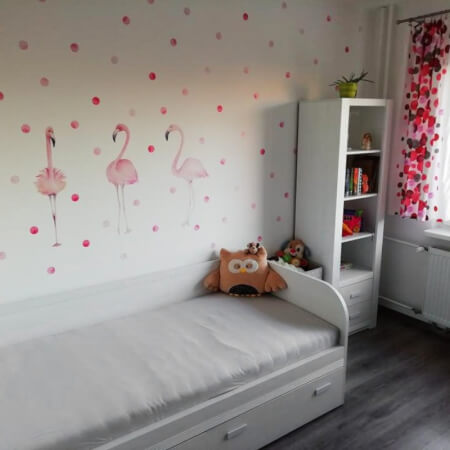 Стикер за стена – розово фламинго с точки