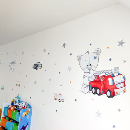 Nálepky na stenu pre chlapcov - Zásahové autá a macík do detskej izby