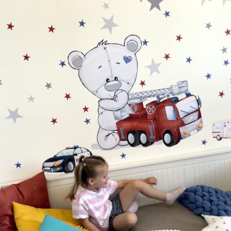 Samolepky na zeď pro kluky - Zásahová auta a medvídek do dětského pokoje